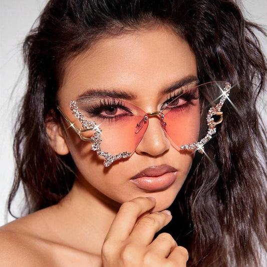 butterfly sunglasses in summer 2025. Different colors bring you different experiences, suitable for different scenes such as travel, play, party, dance, beach, shopping, etc.